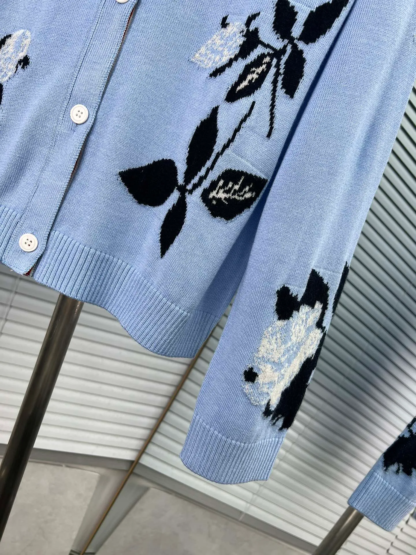 THOM BROWNE🇳🇱New Arrival ， ；Classic ， ； ， ； ， Quality ； ， - ** ：** - ** ：** - ** : **Light Blue White - **Sizes: **0.1.2.（S.M.L）